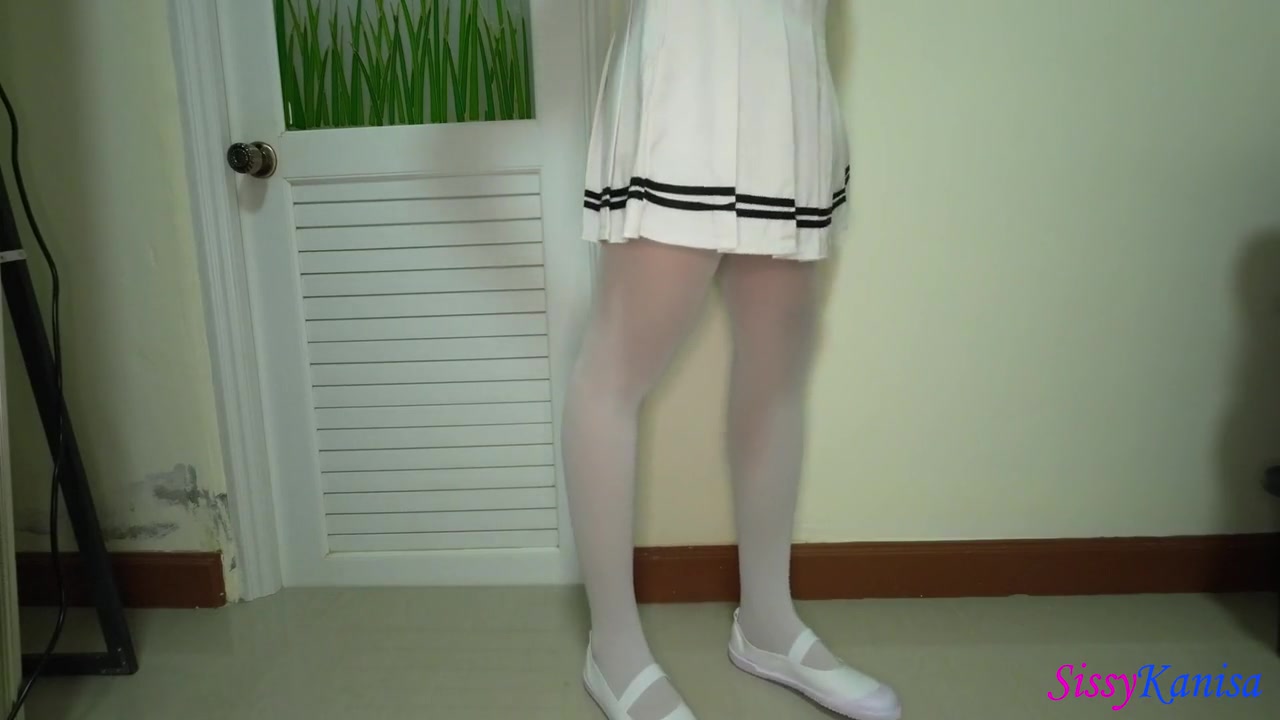 Sisk Plug And Play Her Anal With A Purple Vibrator Under Her White Skirt With Anal Toys
