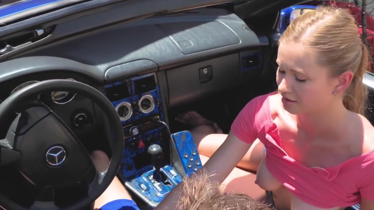 Stella Cardo In Girl Sucks Her Boyfriend In The Car