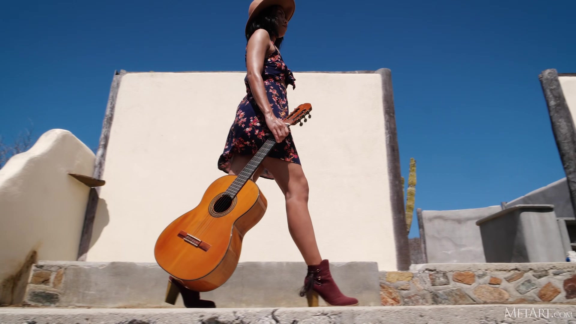Pull My Strings - Fatima