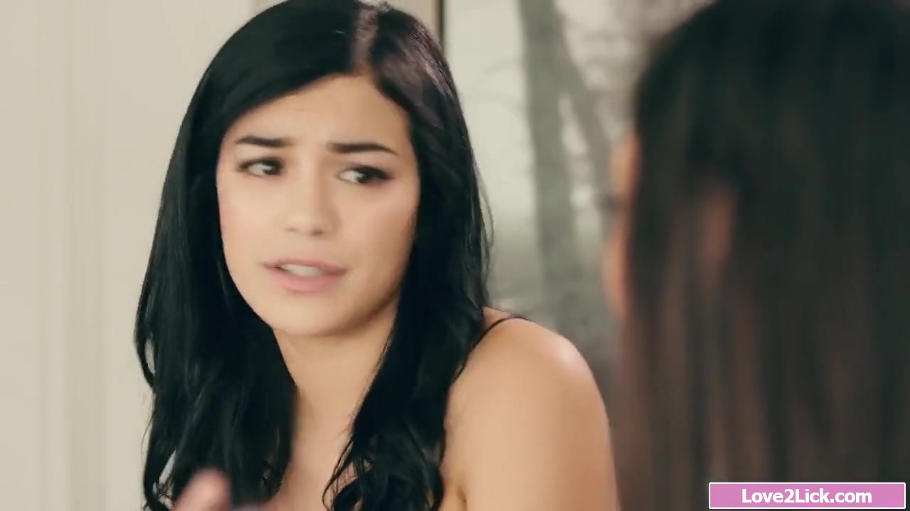 Lesbian teen 18+ Scissoring With Her Bff