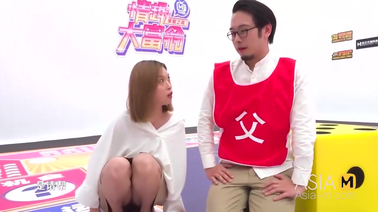 Asian Woman Plays The Role Of A Cocksucker