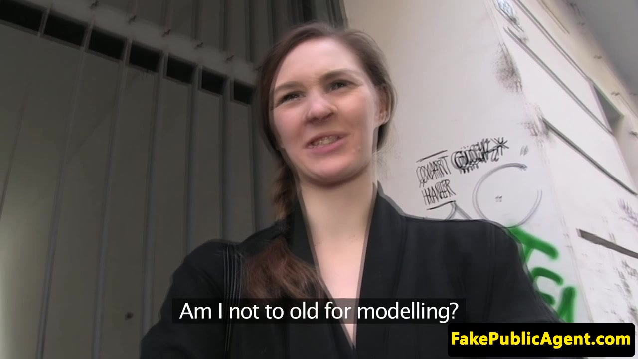 Pulled euro hottie sucks dick for cash