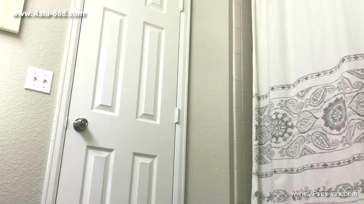 peeping blonde amateur change undies in bathroom.***