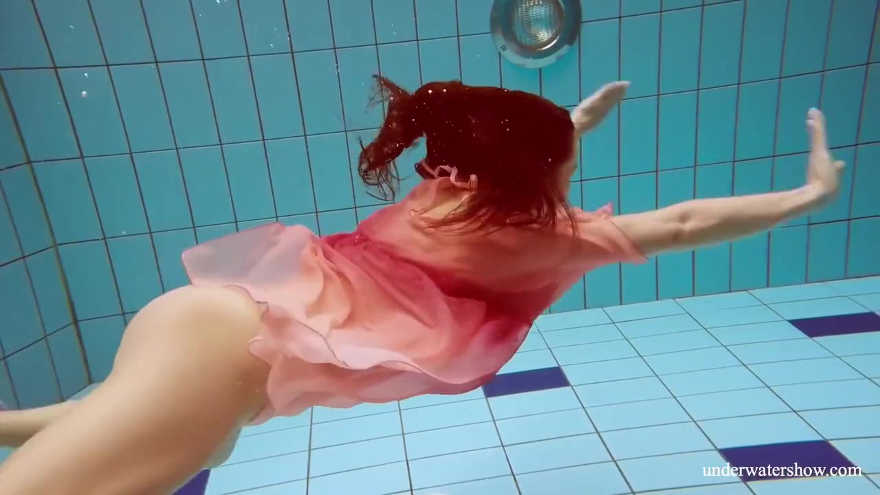 Polish Hot Shaped Deniska Swimming Nude