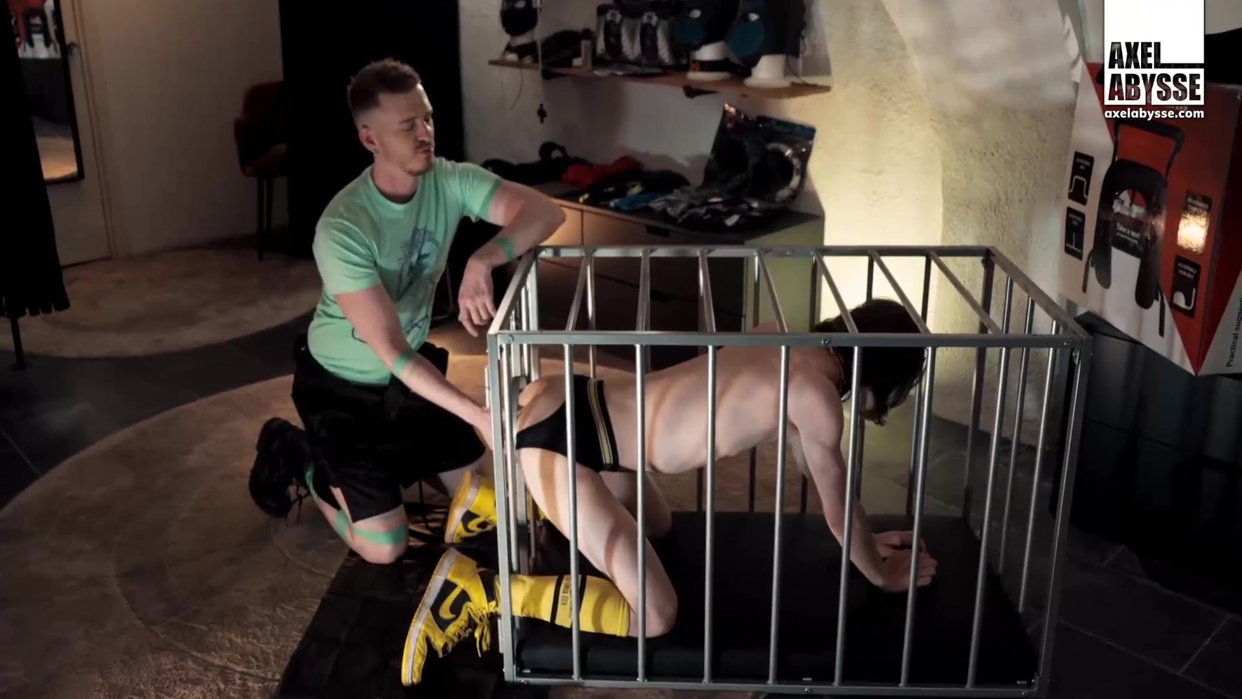 Pervy Roughly Fists Submissive Bottom Twink - Axel Abysse