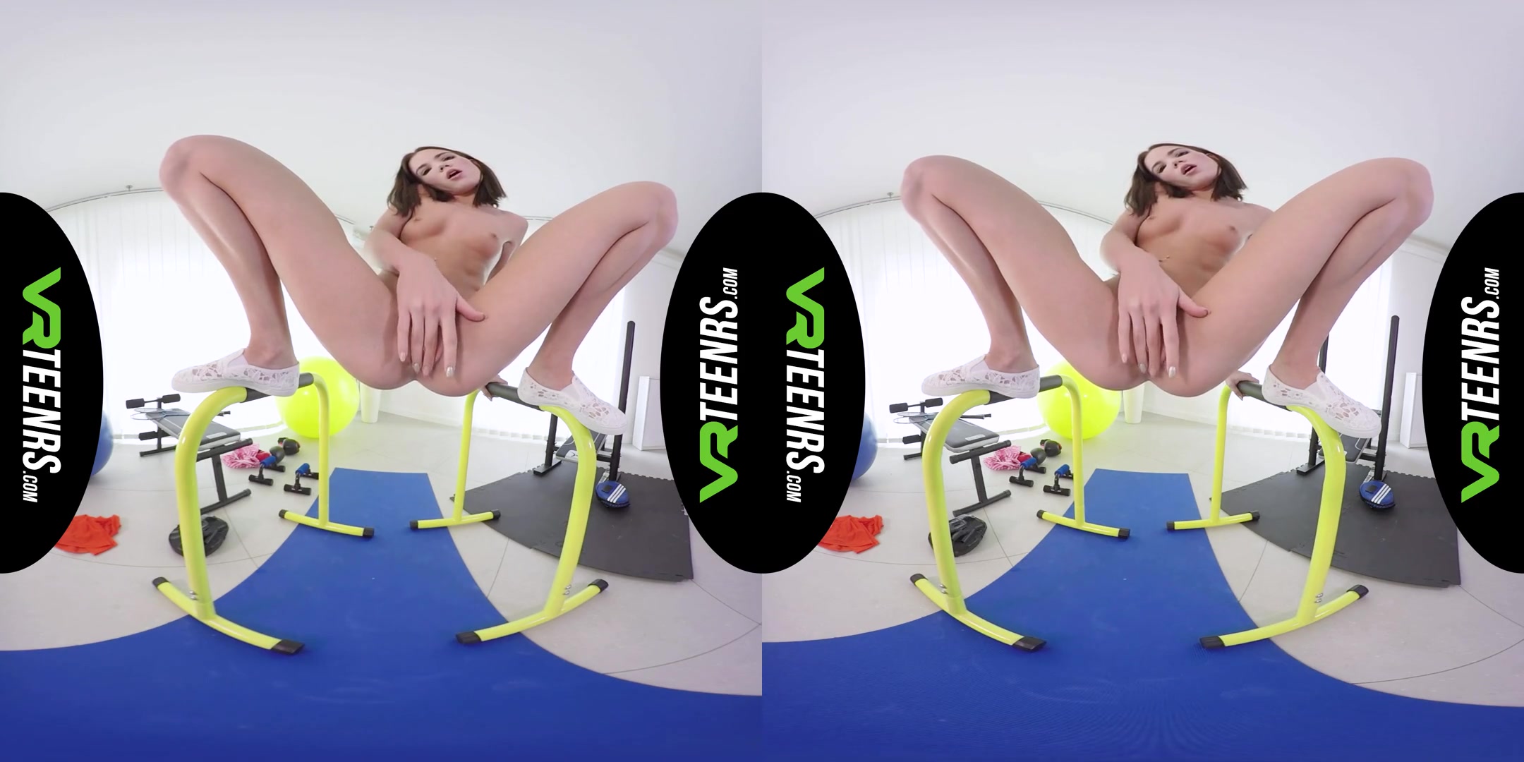 Lavana Lou in VR teen 18+ Masturbating In Gym Room - VRTeenrs