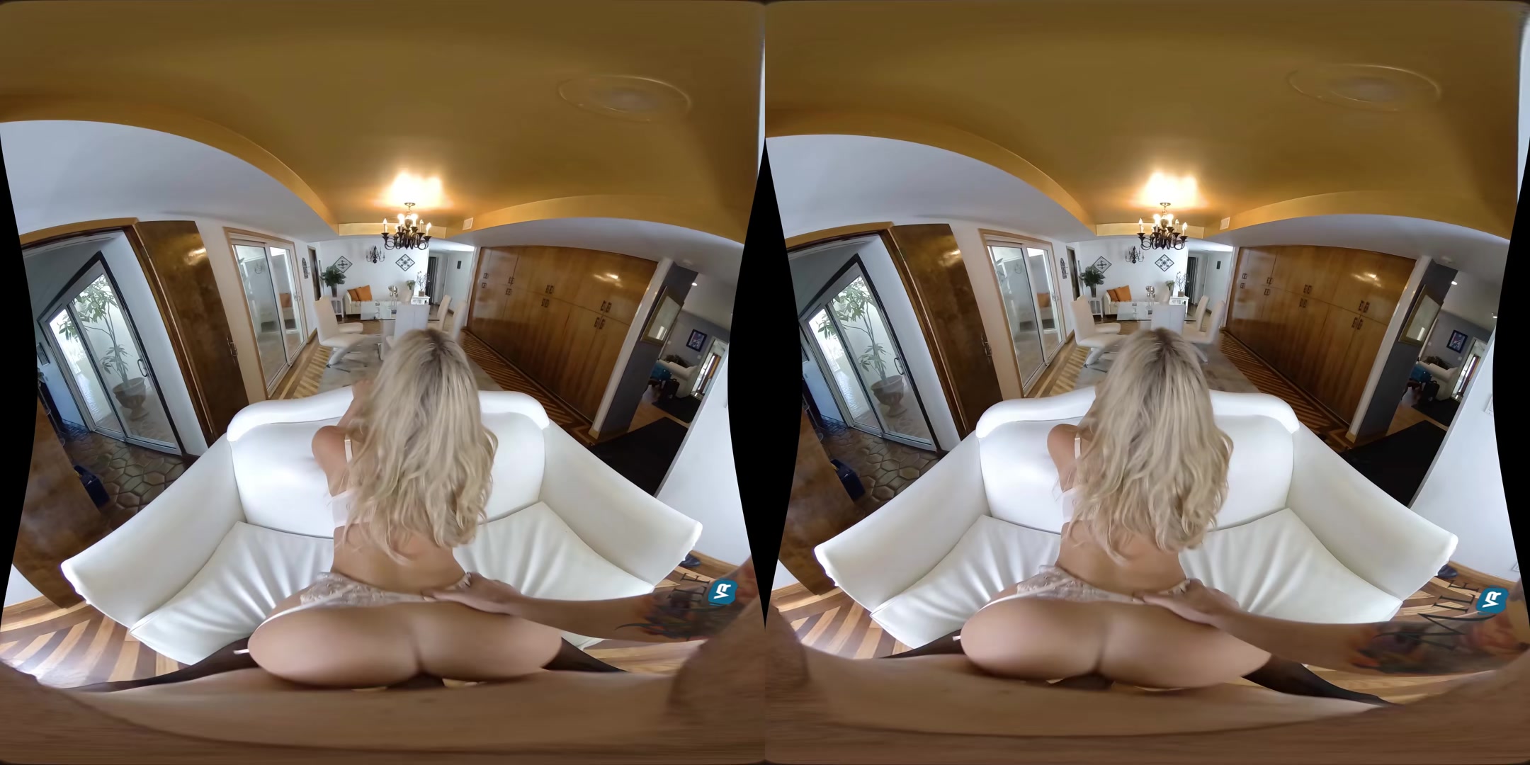 From Australia with Love - MILFVR