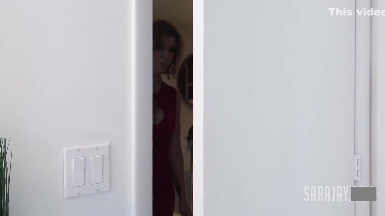 Curvy Beauty Fucks And Her Boyfriend! 5 Min - Sara Jay And Hazel Grace
