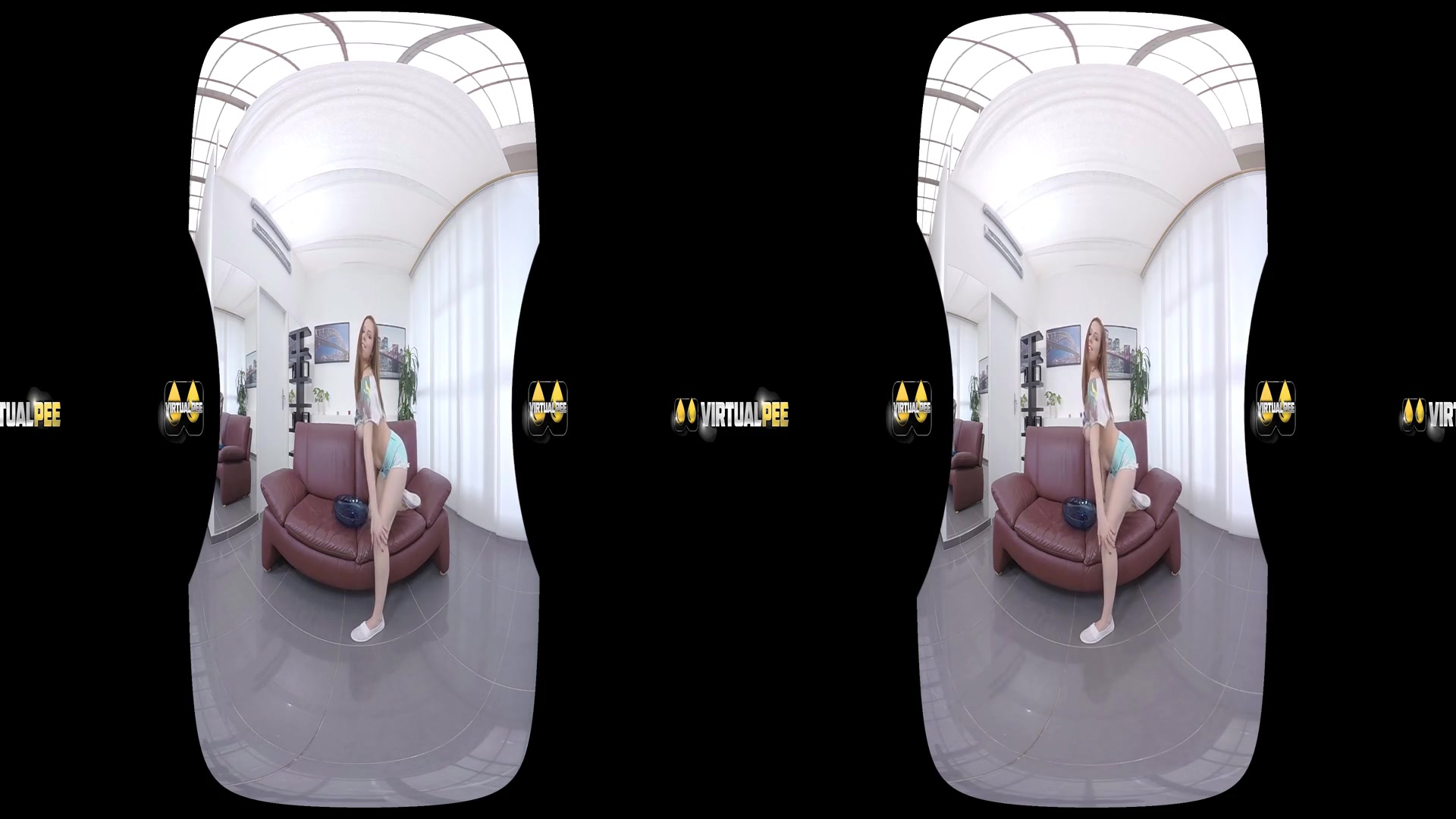 Antonia Sainz in Playful Pee - VirtualPee
