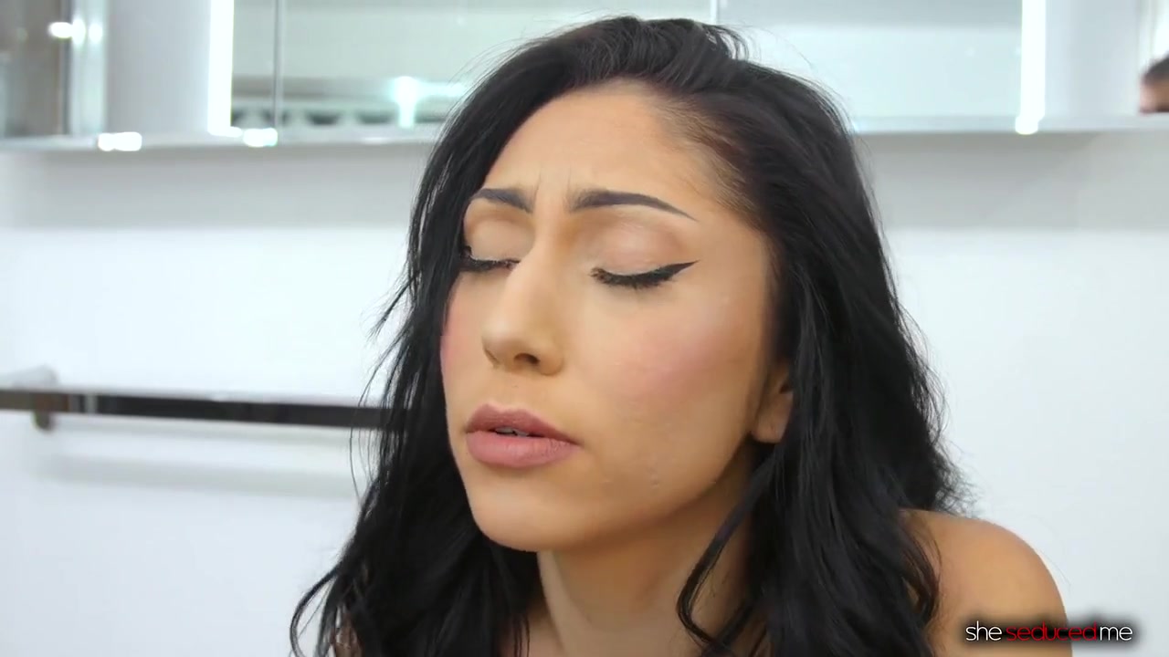 My Stepmom Cant Know Im Preg - London River And Judy Jolie