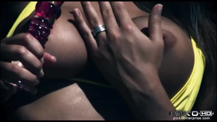 PinkoHD XXX video: Dildo Solo