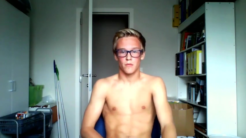 bw Blonde Tanned Muscle Nerd