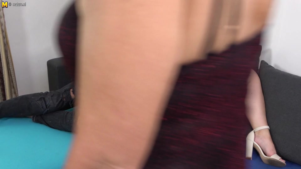 Sexy grannie joins young couple in hot threesome