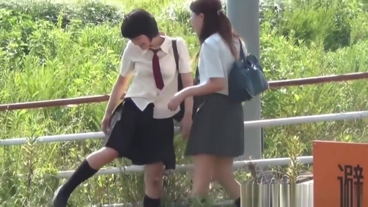 Bad Japan teenagers 18+ Pee