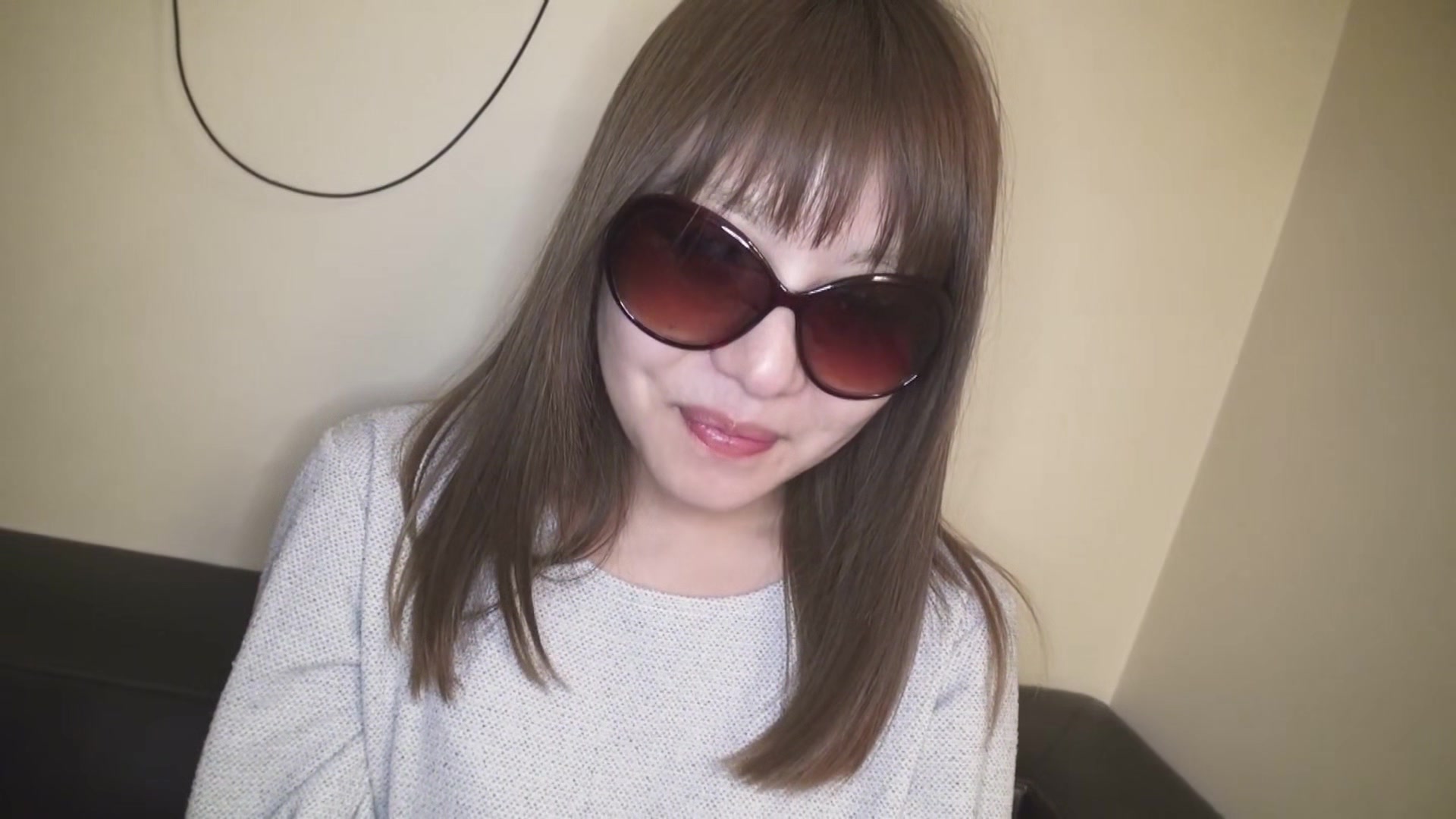 Kameihitomi The Big Sunglasses - 10musume