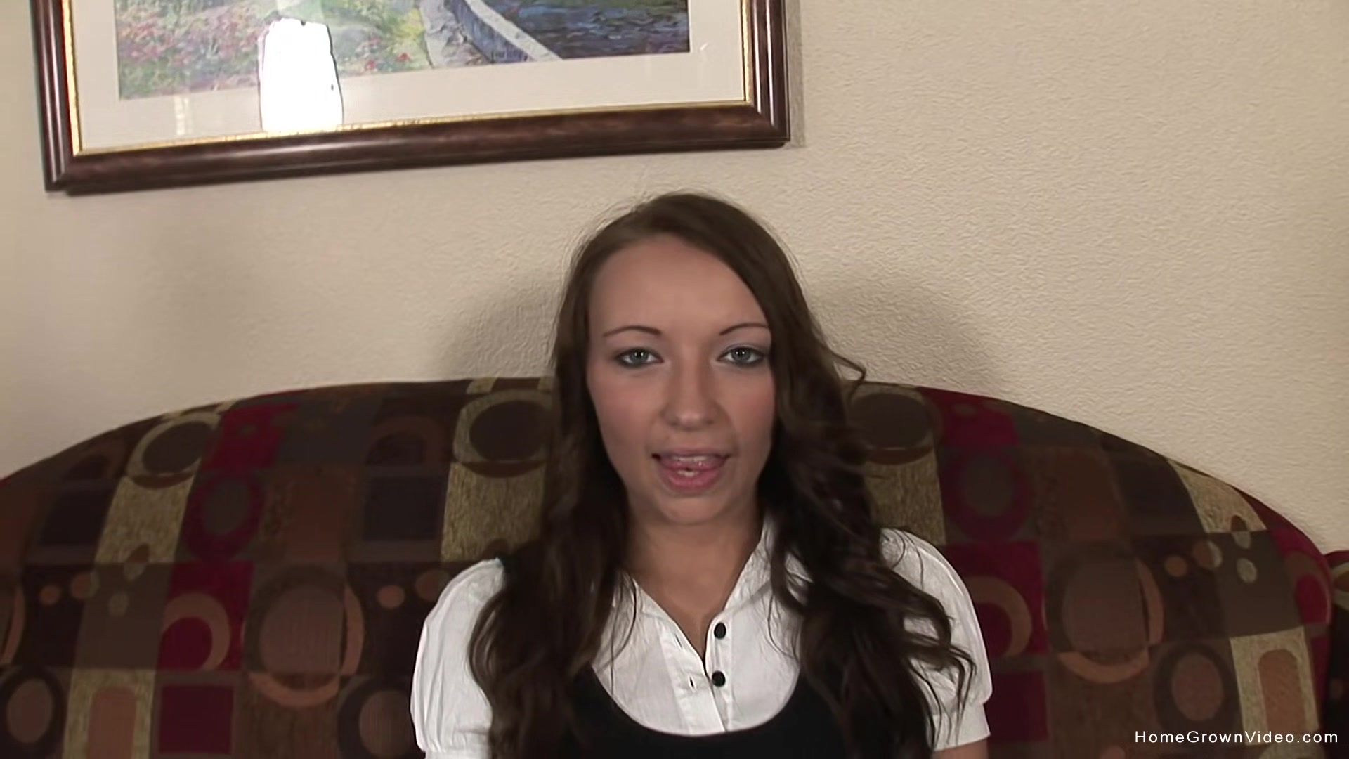 Sexy amateur working to pay the bills and her way home