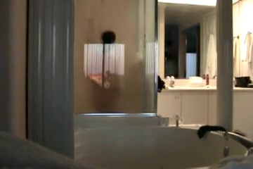 Harinders hawt shower