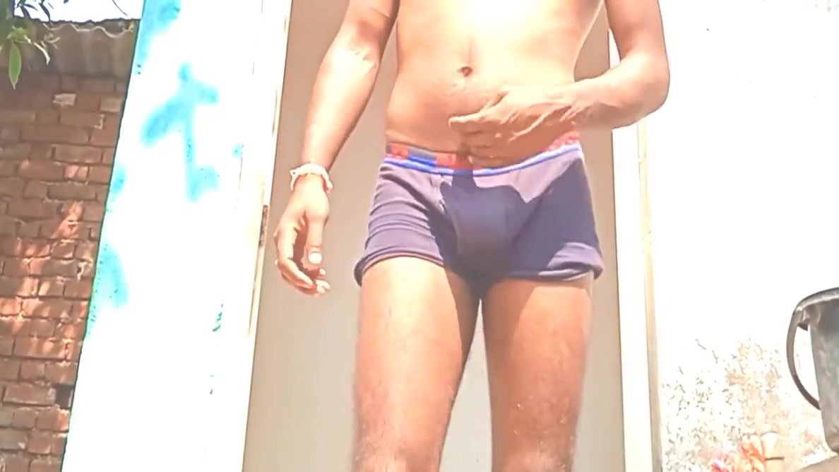 Neighbor Was Shaking Alone In The House After Seeing The Girls Pussy