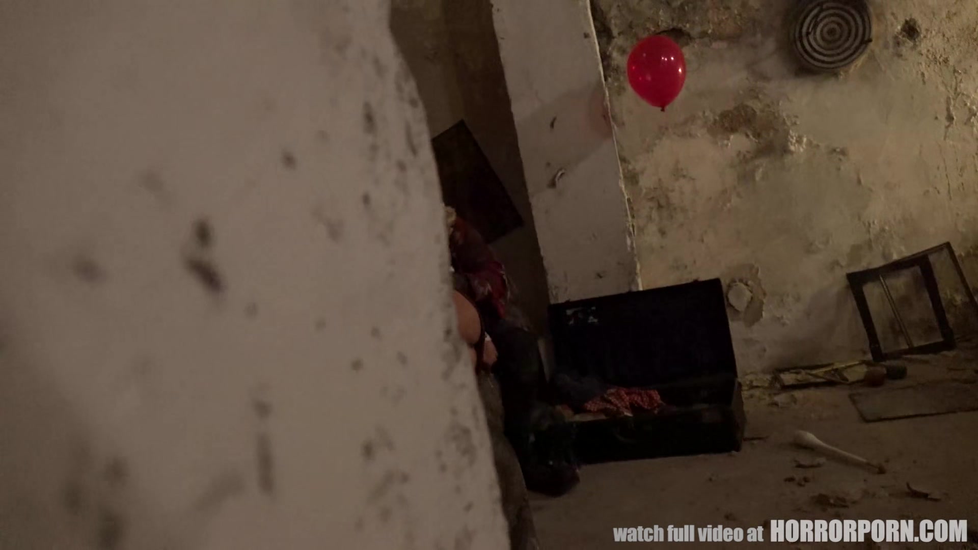 HORRORPORN - IT is a clown