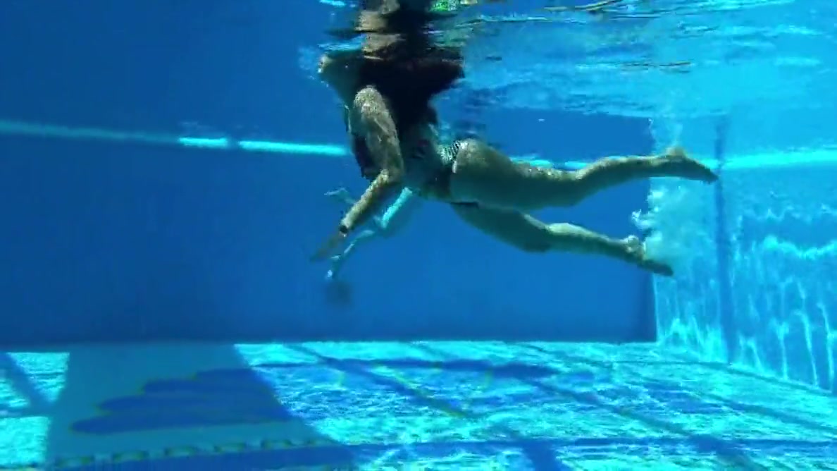 Sexy Babes With Big Tits Swim Underwater In The Pool