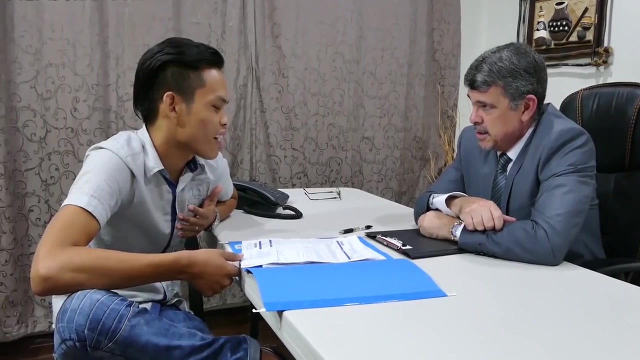 Asian Skinny Barebacked Twink Fucks White Dilf In Office