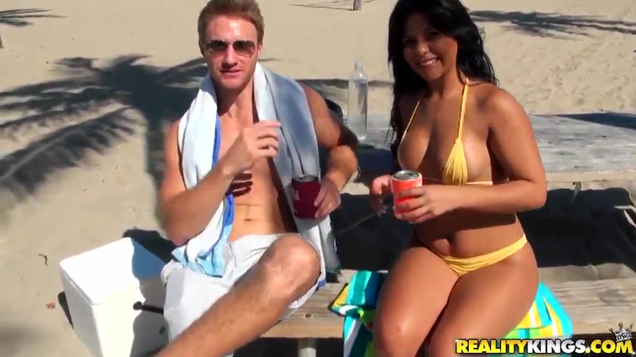 Hottest beach seduction of sexy booty Adriana Leigh!