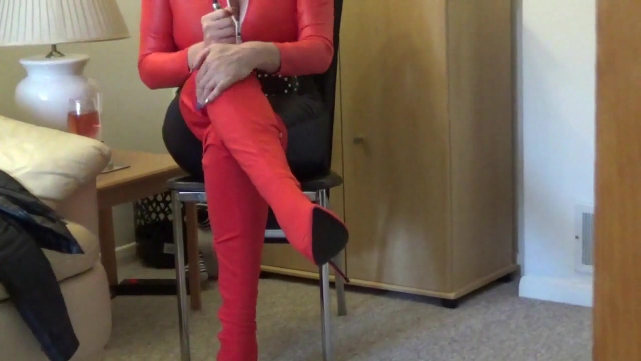 Red Boots Wine Smoking & Chat - TacAmateurs