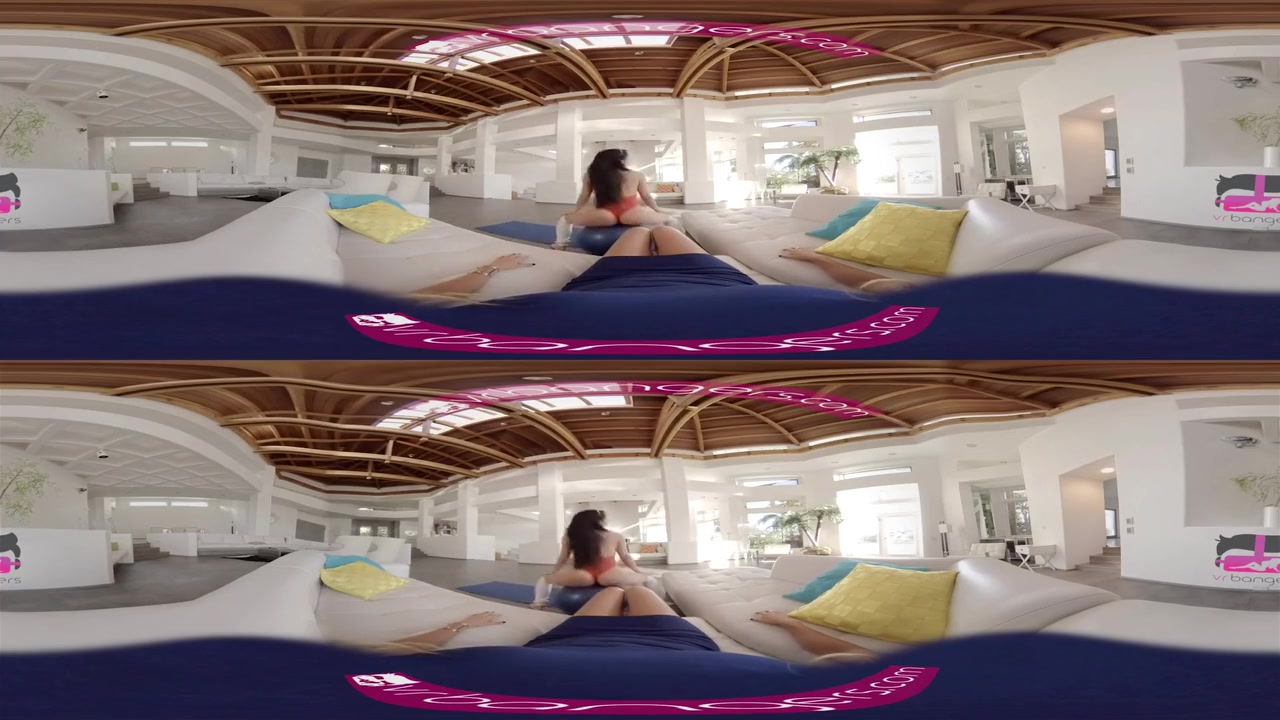 Jackie Wood In Big Tits Latine Tease And Masturbate