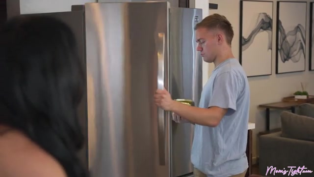 Stepmom Pins And Drains Me This New Year - S1:E9 - Momlover