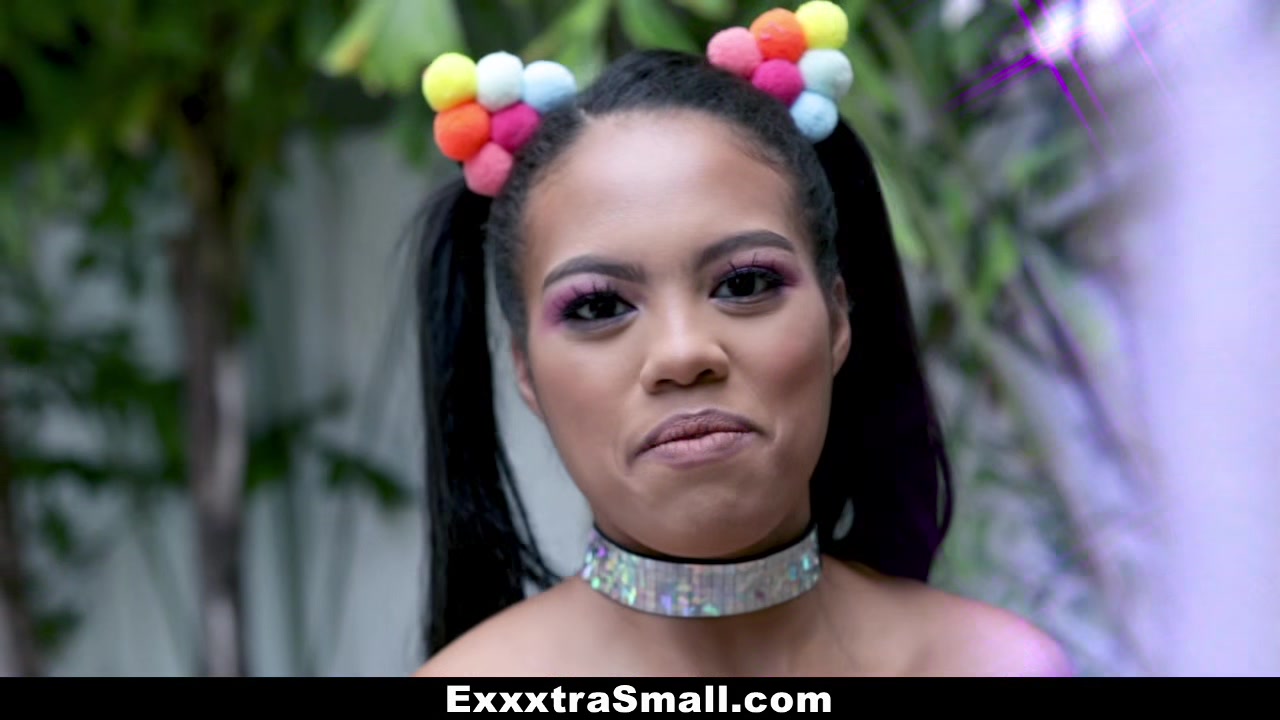 ExxxtraSmall - Petite Black Girl Fucked by Fat Cock