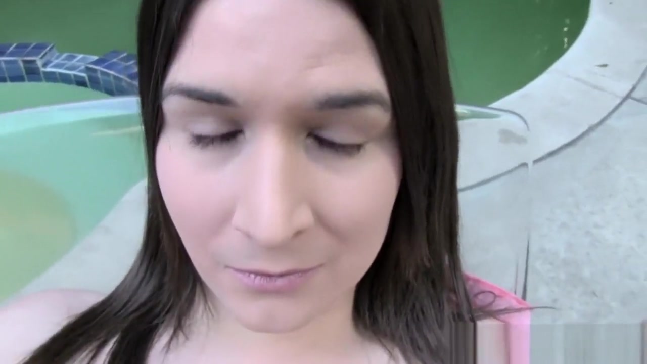 Gaping Trans Babe Wanking Outdoors