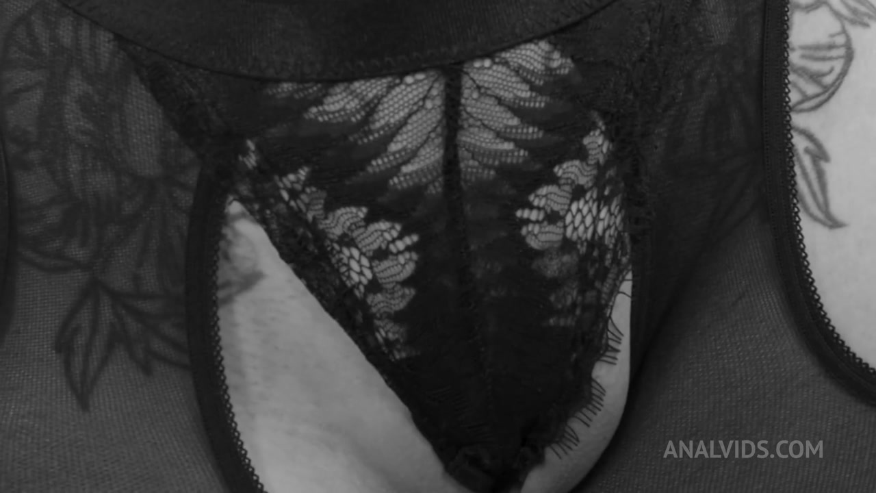 Hot milf Milana Lawerence takes big cock in small ass - Big circular anal gape - AnalVids