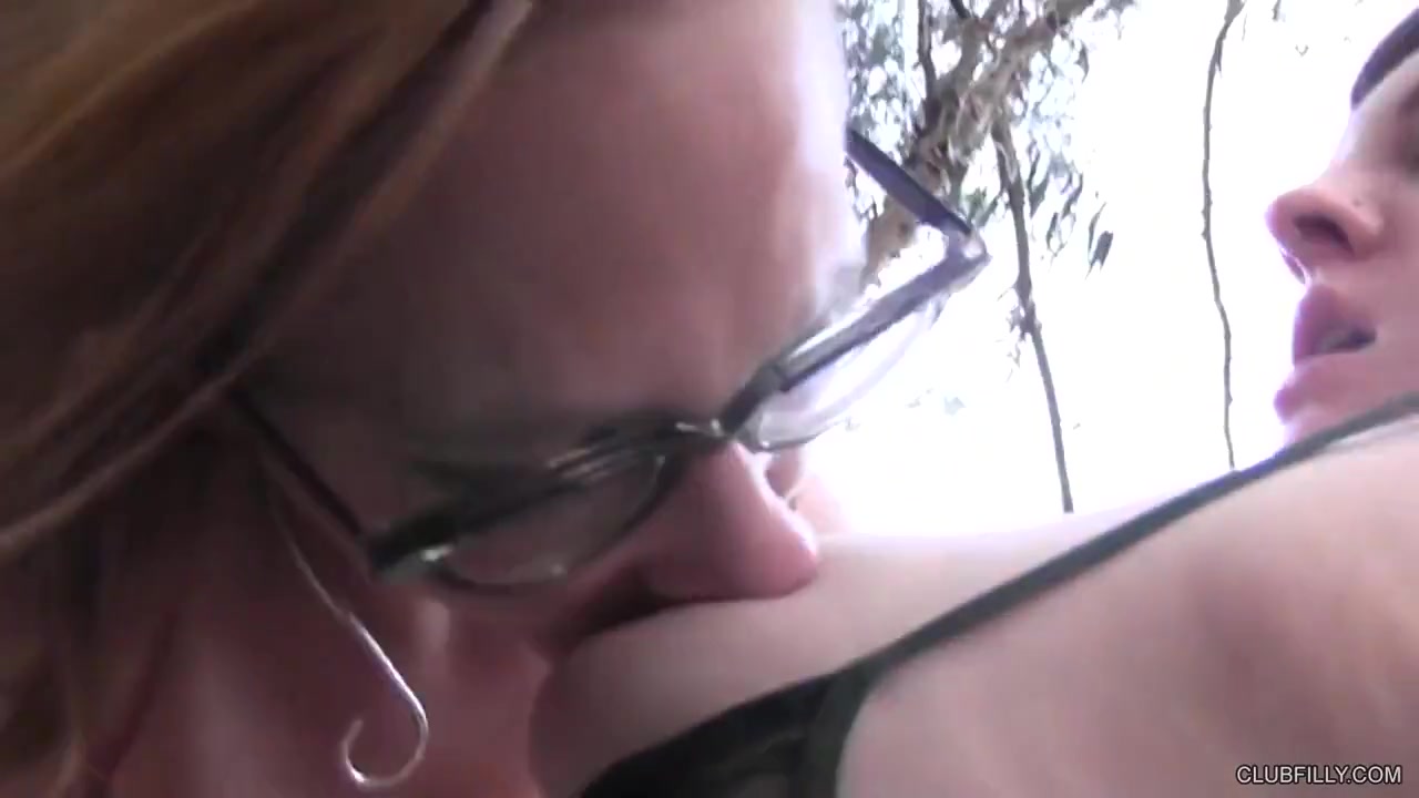 Maggie Mayhem munches on her partners moist pussy