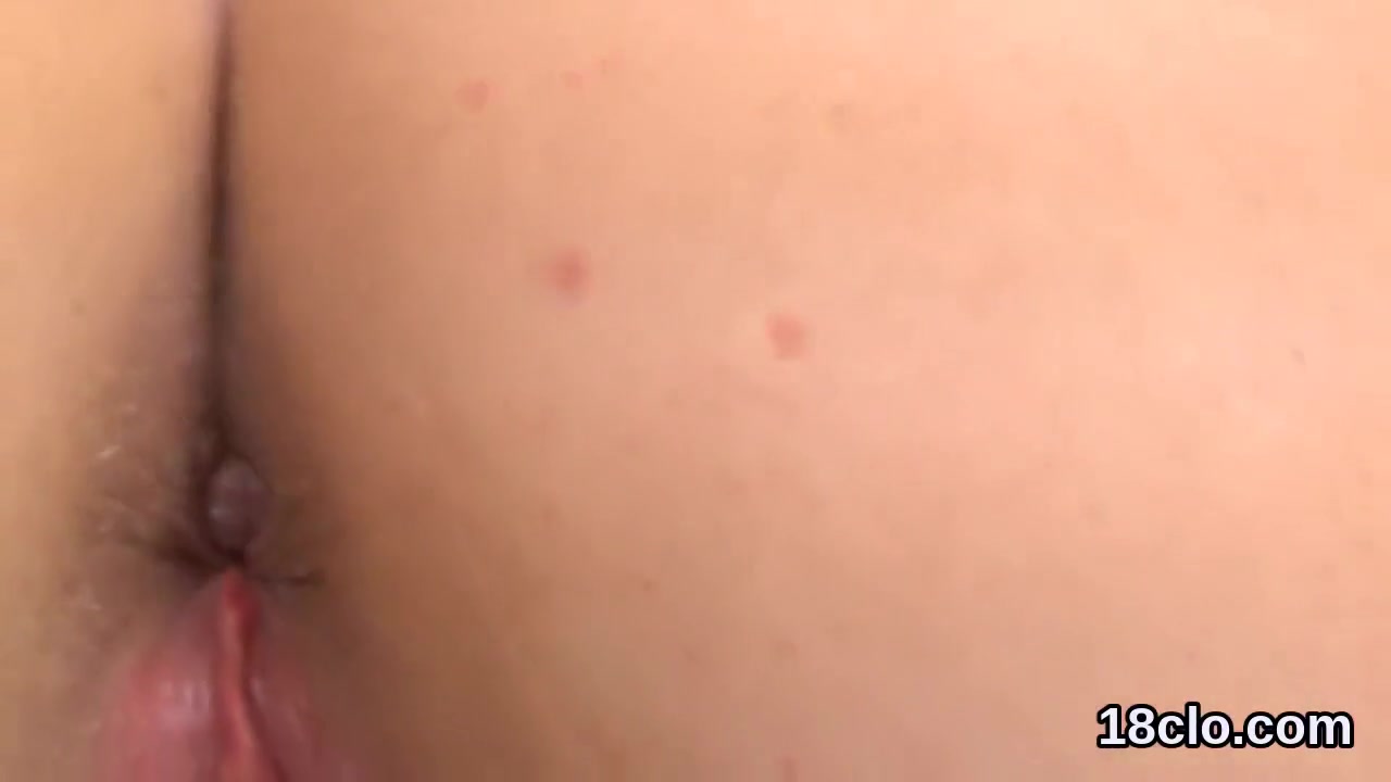 Kissable Chick Is Gaping Wet Cunt In Closeup And Coming