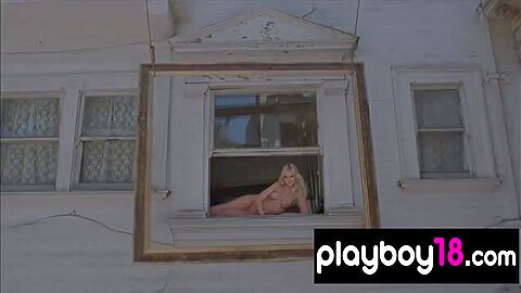Joyful All Natural Blondie Lindsey Gayle Evans Presenting A Hot Striptease