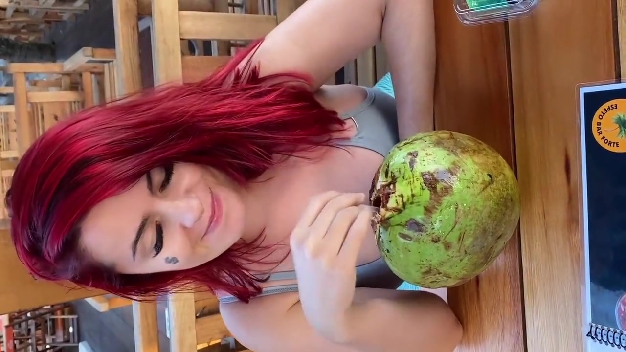 Encontrei Essa Gostosa E Chamei Ela Pra Ir No Banheiro Comigo, Ela E Muito Safada 7 Min