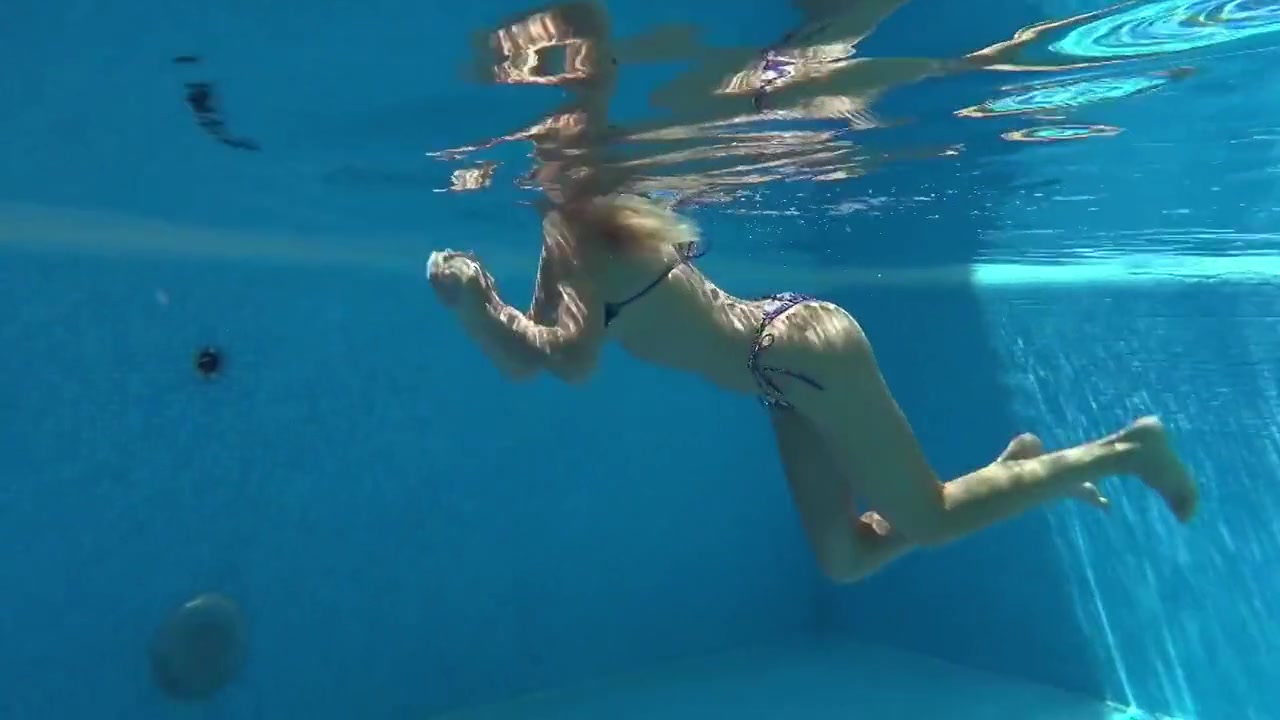 Sexy Russian Milf Kalisy Masturbating By The Pool