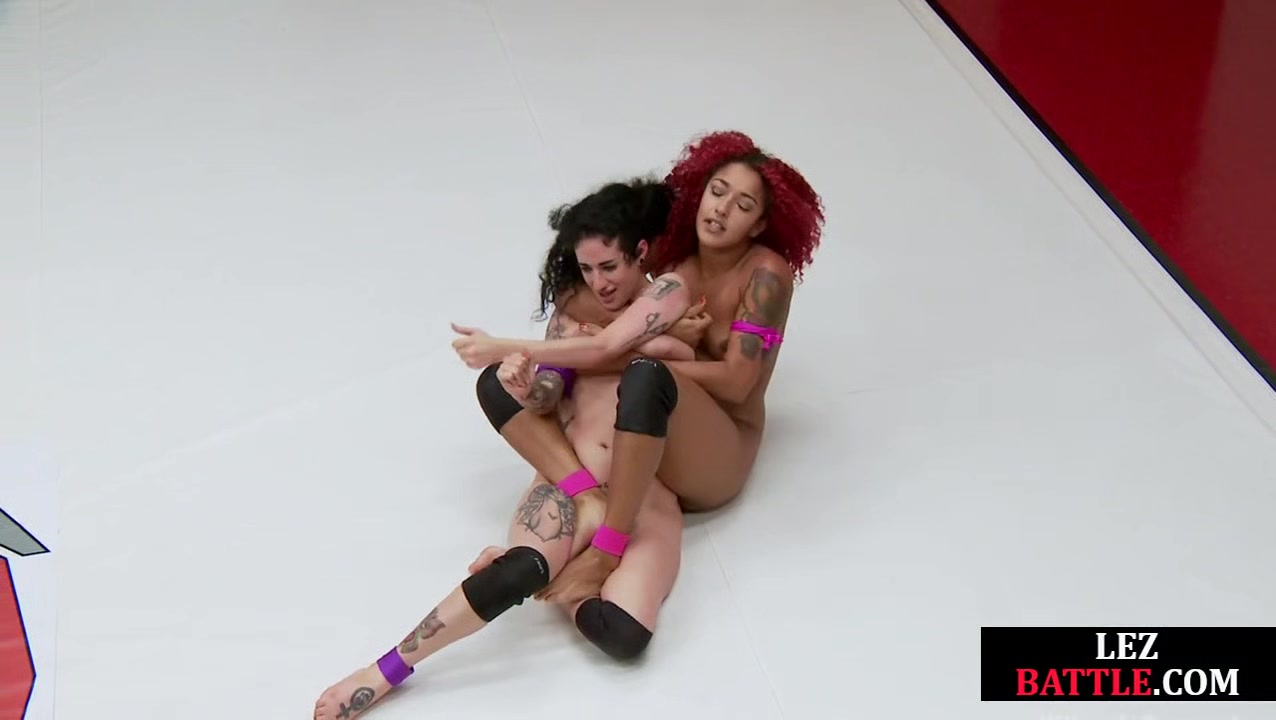 Redhead wrestling lez winner fucks anal loser with strapon