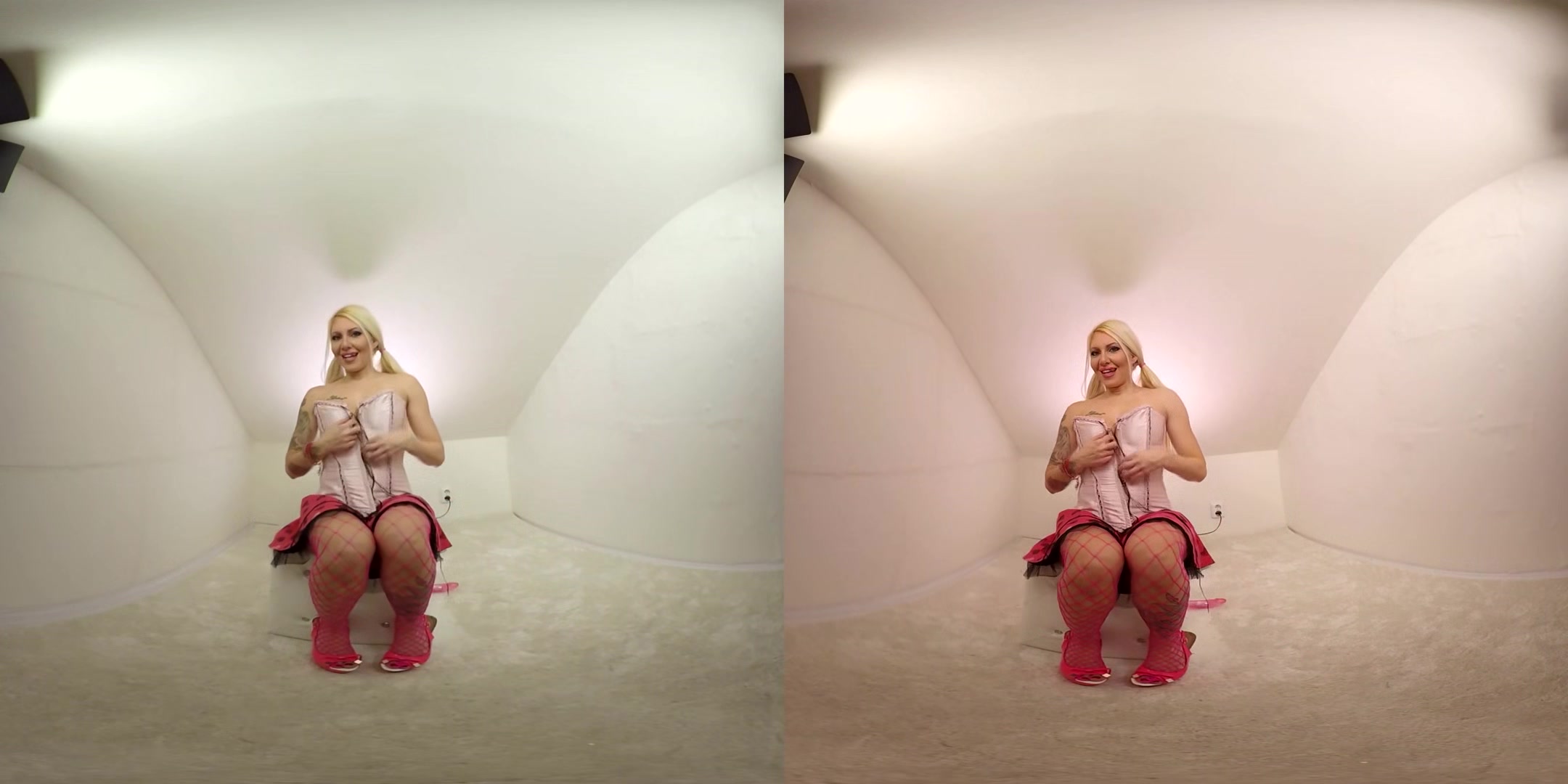 226 - Vanessa Sweet - Blonde Fishnet Stockings Toying