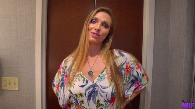 Stepmom Has A New Crush - S6:E2 - Brattymilf