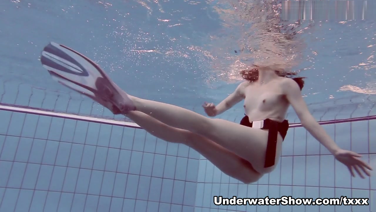 UnderwaterShow Video: Roxolana