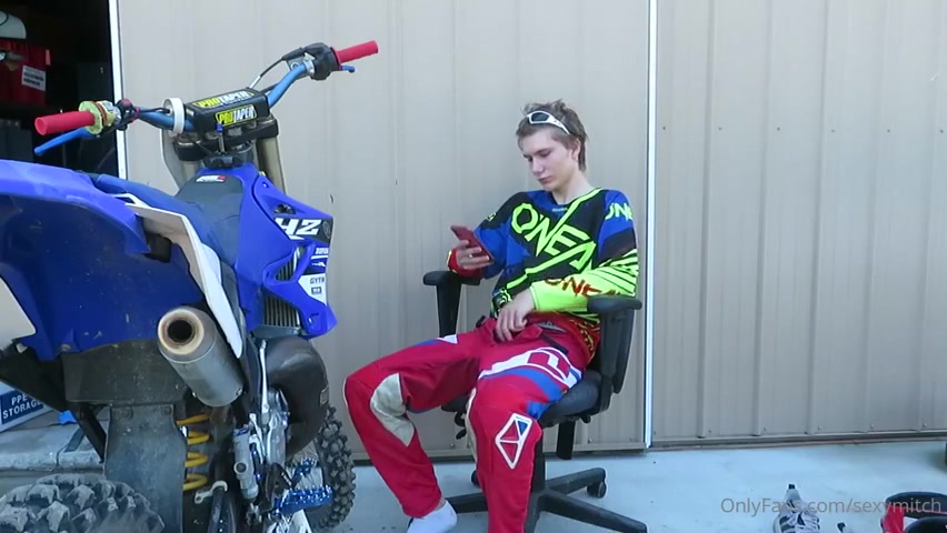 Dirtbike Jerk Off Video