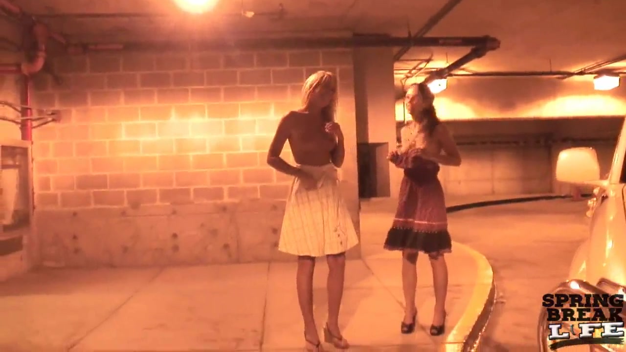 Cute Coeds Naked All Around Tampa Florida - SpringbreakLife
