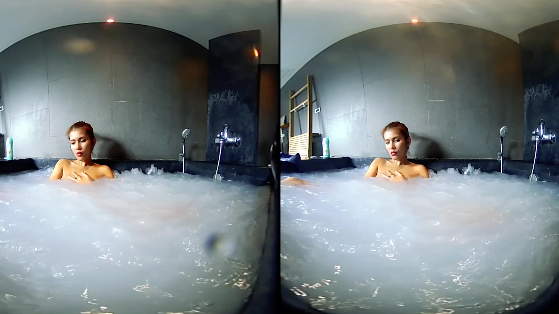 Wet Finger Games In The Whirlpool 3 - VRPussyVision