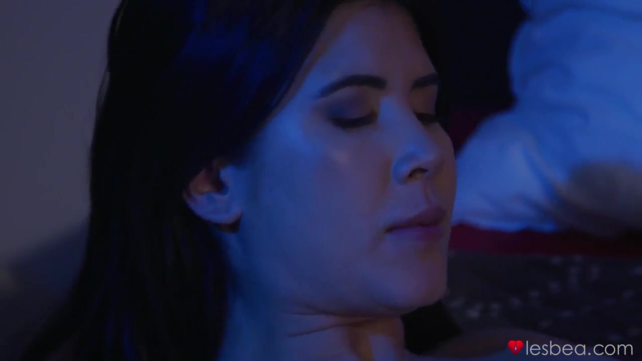 Amy Armstrong, Angel Sweet And Angel Young In Clit Sucking Sweet Young Angel
