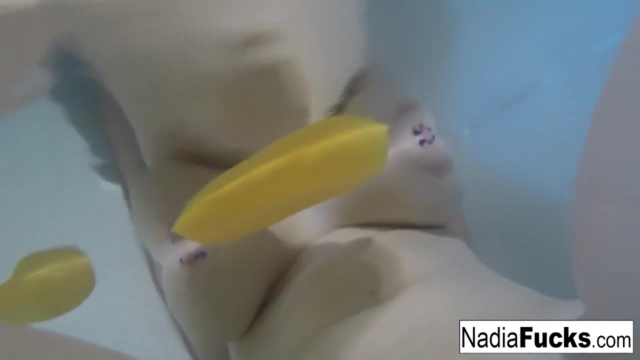 Big Tittied Blonde Masturbates With Rubber Ducks