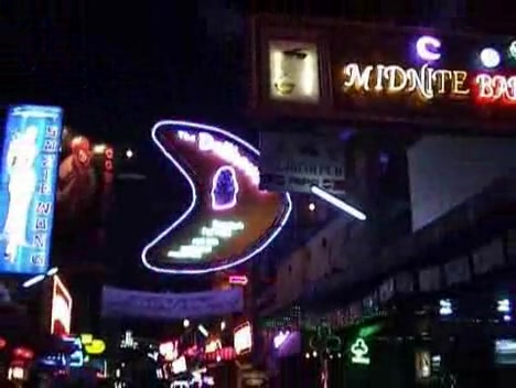Extremely hot Thai babe proves to be a remarkable cock sucker