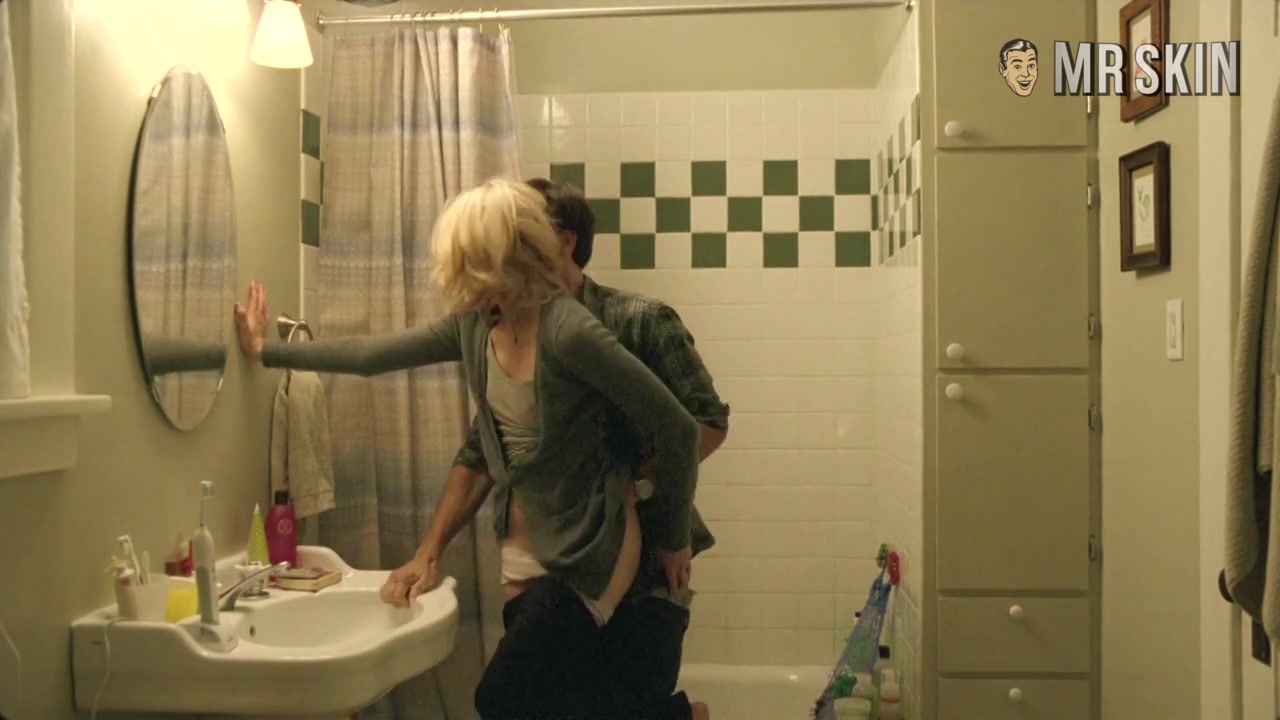 Turn Happytime to Fappytime with Elizabeth Banks Nude - Mr.Skin
