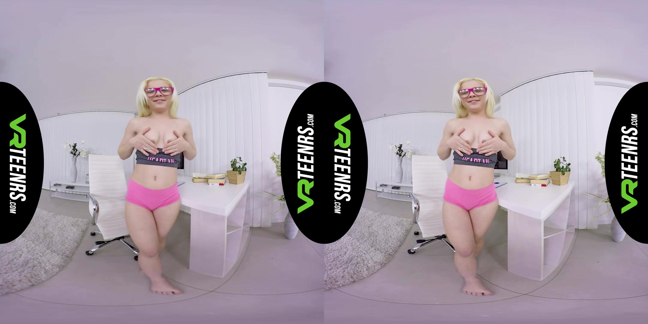 Petite Teen Masturbating In The Office Vr - Solo Masturbation