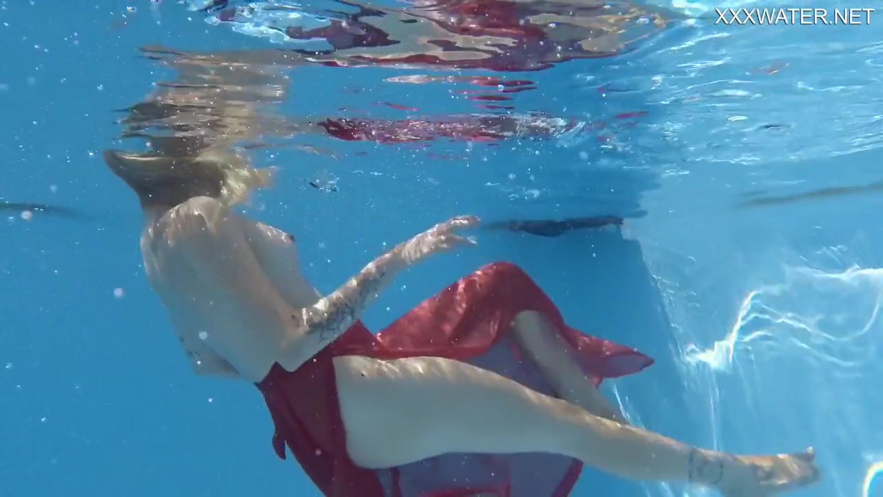 Mimi Cica - Swimming Pool Hot Erotics With Dressed Up